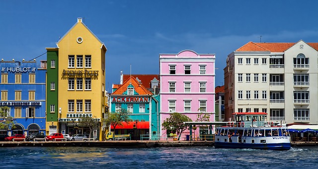 You are currently viewing 10 reasons to visit Curacao